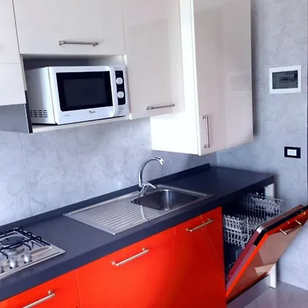 Апартаменти Comfortable Flat In A Fantastic Location *